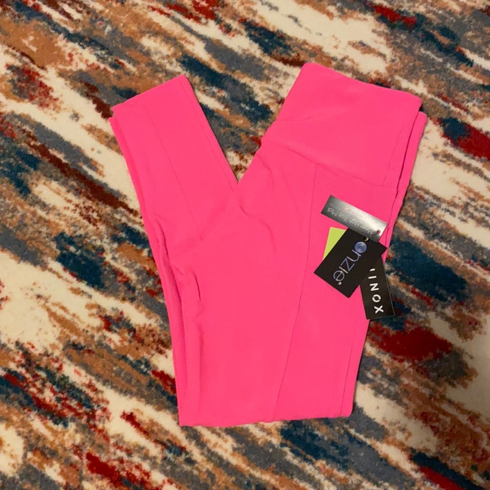 Hot pink Onzie activewear leggings. (Feels like lululemon ribbed leggings)